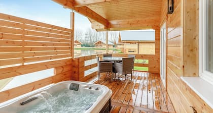 Holly Tree Lodge Accessible