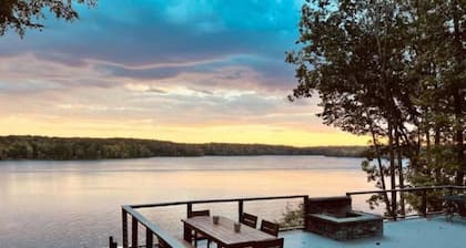 Best Views on Lake, TIki Hut, Boat Rental + More