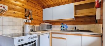 2 bedroom accommodation in Blaenau Ffestiniog
