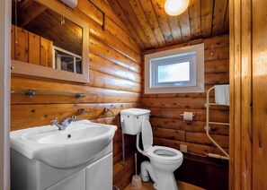 Bathroom - 2 bedroom accommodation in Blaenau Ffestiniog (Blaenau Ffestiniog)