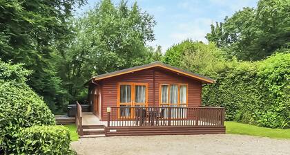 Great location and well-equipped lodge set in mature and beautiful gardens.