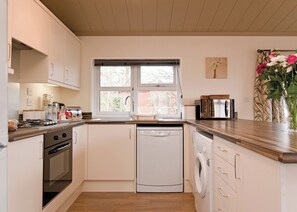 Fridge, oven, stovetop, dishwasher - Great location and well-equipped lodge set in mature and beautiful gardens. (Narberth, Nr Tenby)