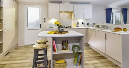 Platinum Lakeview Lodge Sleeps 8