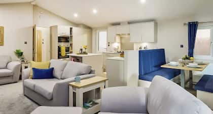 Platinum Lakeview Lodge Sleeps 8