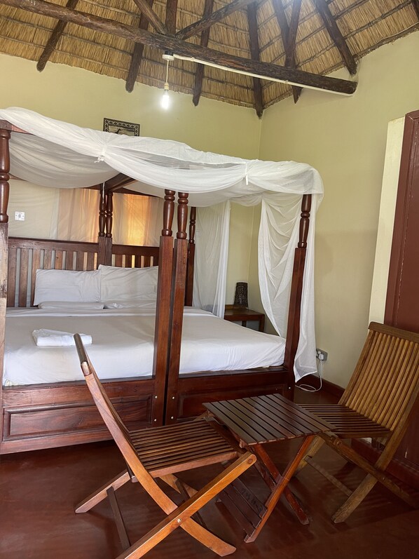 Standard Double Room Single Use | Desk, laptop workspace, free WiFi, bed sheets