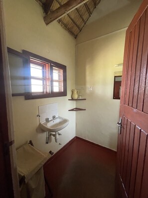 Chambre Standard, vue lac | Salle de bain