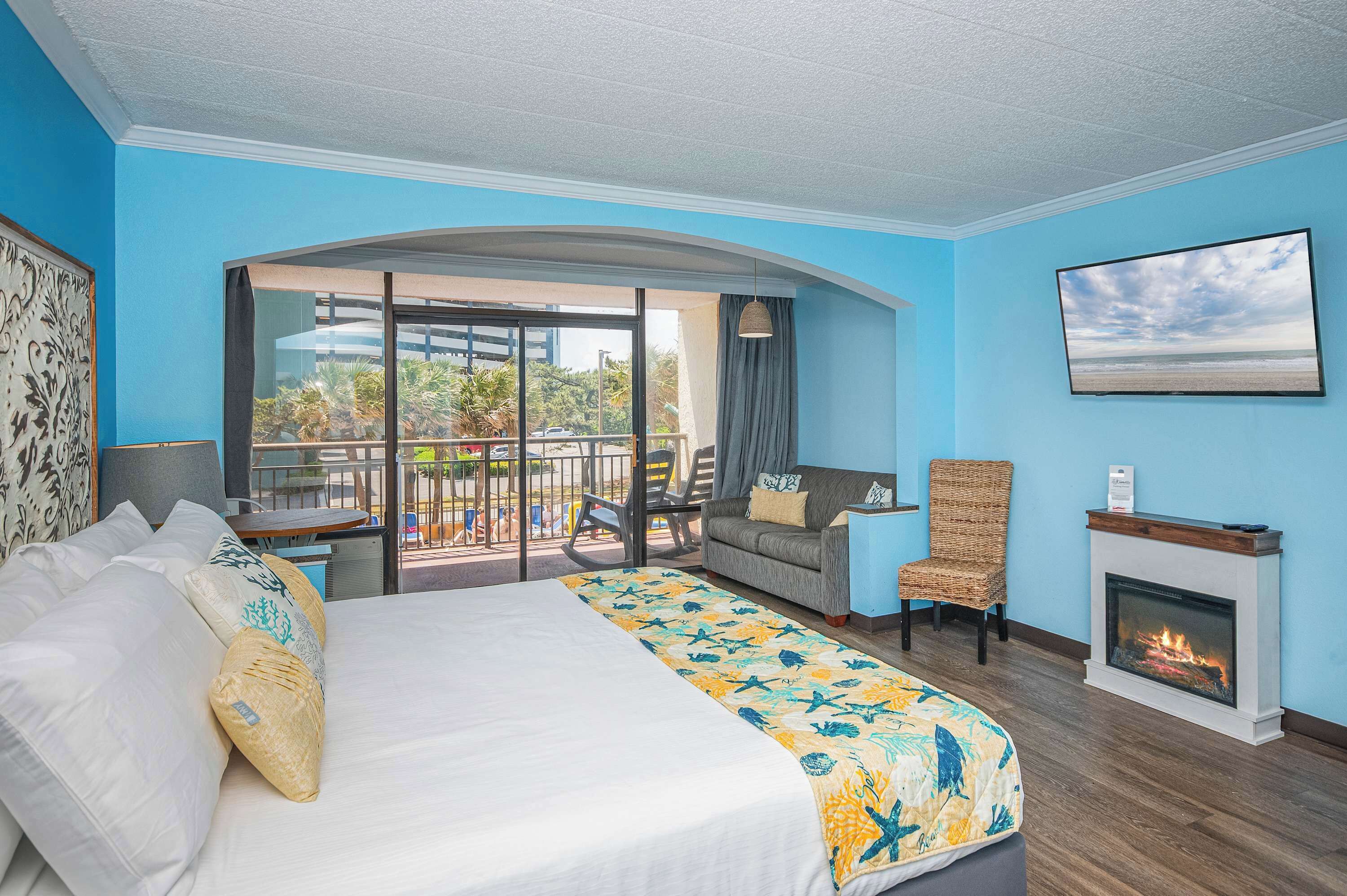 1 bedroom, desk, iron/ironing board, WiFi