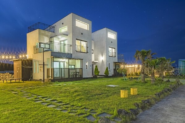 Exterior - Jeju Gosanirang Pension (Jeju City)