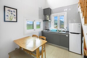 1 bedroom, free WiFi - Jeju Gosanirang Pension (Jeju City)