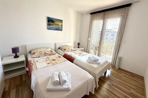 2 bedrooms, iron/ironing board, free WiFi, bed sheets - Trogir, Okrug Gornji, Simba 4 apt (Okrug Gornji)