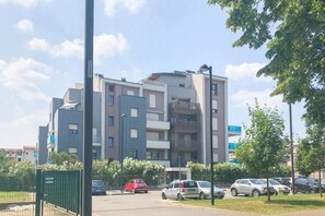Exterior - GuestHost - La Vela Apartment with Terrace! (Cernusco sul Naviglio)