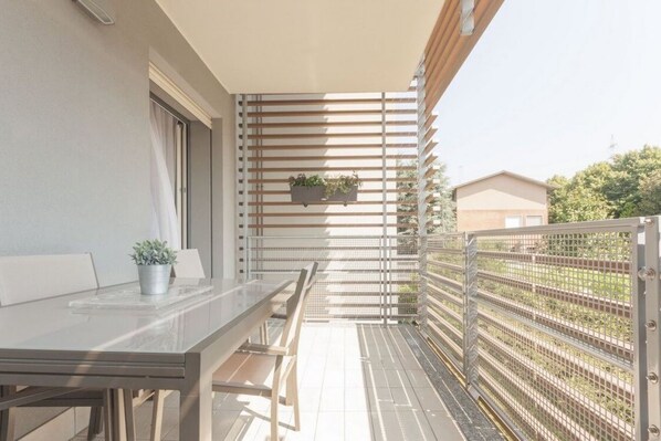 Outdoor dining - CaseOspitali - CASA LA VELA raffinato bilocale (Cernusco sul Naviglio)