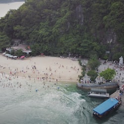 Private beach, beach towels, kayaking