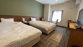 1 Schlafzimmer, Schreibtisch, Bügeleisen/Bügelbrett, Bettwäsche