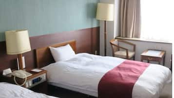 1 bedroom, desk, iron/ironing board, bed sheets