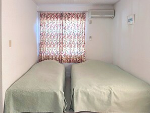 1 habitación, escritorio, wifi gratis y ropa de cama 