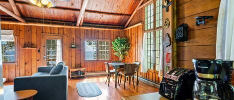 Smart-TV, Kamin, Streaming-Dienste