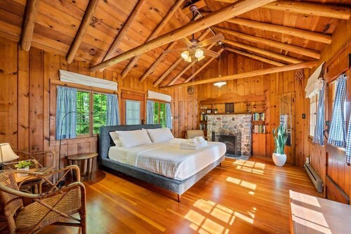 "Enduring Memories" Lakefront Cottage in Jacksonpo