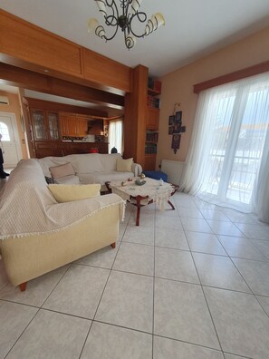 Apartment | Living area - Beautiful Modern apt in Skiathos (Skiathos)