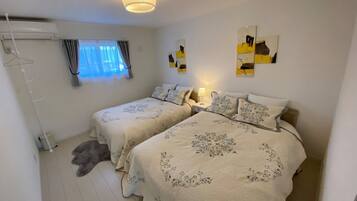2 bedrooms, desk, free WiFi, bed sheets