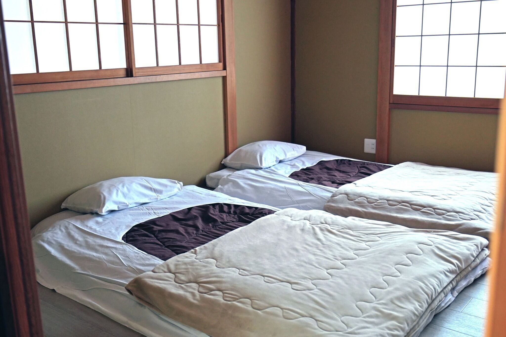 2 bedrooms, desk, free WiFi, bed sheets