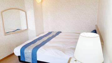 1 bedroom, desk, free WiFi, bed sheets