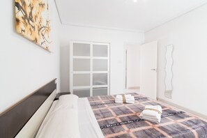 4 soverom, strykejern/-brett og sengetøy