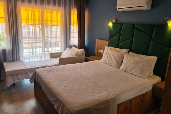 1 habitación, minibar, wifi gratis y ropa de cama
