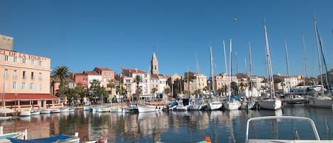 Marina