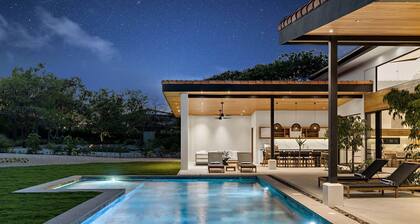 LUXURY 4B HOME WITH DAILY HOUSEKEEPING PRIVATE POOL BEACH CLUB MEMBERSHIP