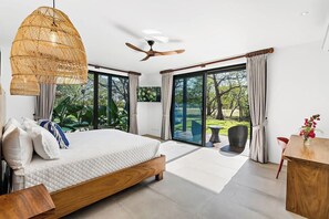 6 bedrooms, desk, iron/ironing board, travel cot - Rancho Alegre (Los Almendros, Hacienda Pinilla)