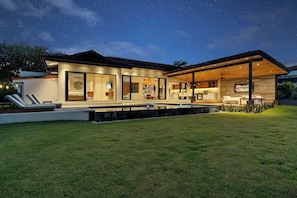Exterior - The Endless Summer (Reserva de Golf, Hacienda Pinilla)