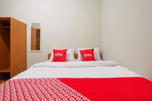 Chambre Double Standard | Espace de travail pour ordinateur portable, Wi-Fi gratuit, draps fournis