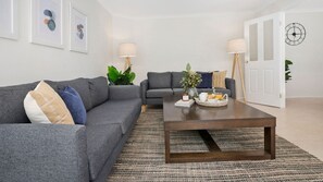 Smart TV - Terra Bella – ideal for couples or families (Robertson)