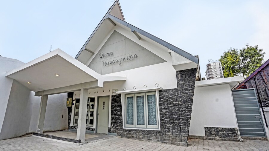 Hotel O Nawangwulan