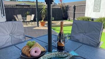 Cottage | Outdoor dining