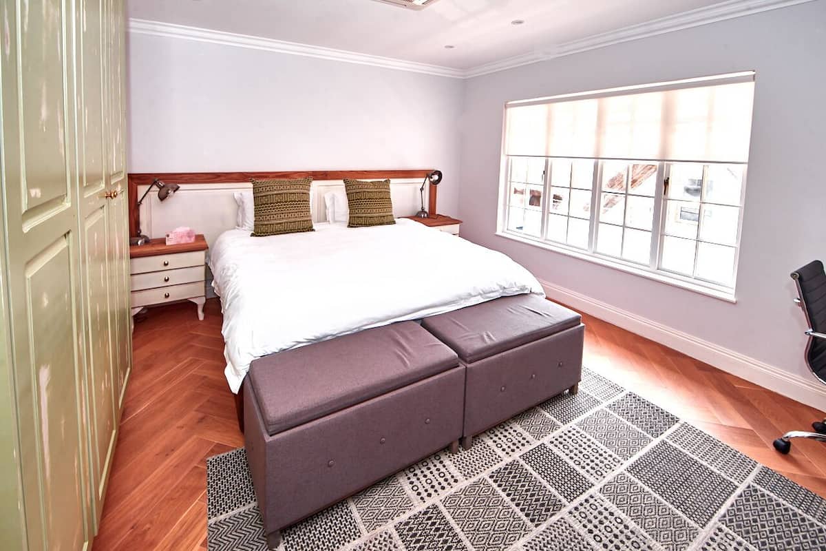 1 bedroom, desk, laptop workspace, free WiFi