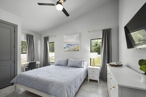 3 habitaciones, escritorio, tabla de planchar con plancha y wifi 