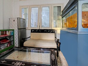 Lobby sitting area - OYO 3741 Mutiara Syariah 1 (Mataram)