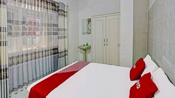 Deluxe Double Room | Free WiFi, bed sheets