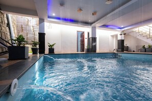 Egyptian cotton sheets, premium bedding, minibar, individually decorated - The Bougainvillea Retreat Dehradun (Dehradun)