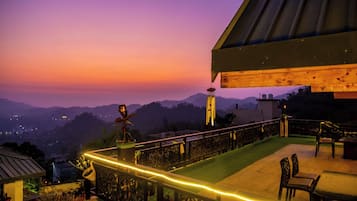 Stuga Deluxe - utsikt mot dalen | Utsikt mot dalen