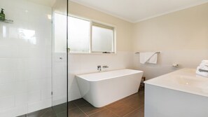 Bathtub
