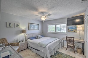 Apartment (2 Bedrooms) | Interior - Central Cape Coral Condo w/ Community Pool! (Cape Coral)