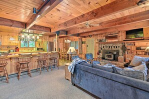 House (4 Bedrooms) | Interior