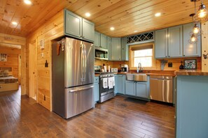 House (3 Bedrooms) | Interior