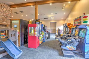 Apartment (2 Bedrooms) | Interior - Branson Retreat w/ Balcony & 18-hole Golf Course! (Branson)