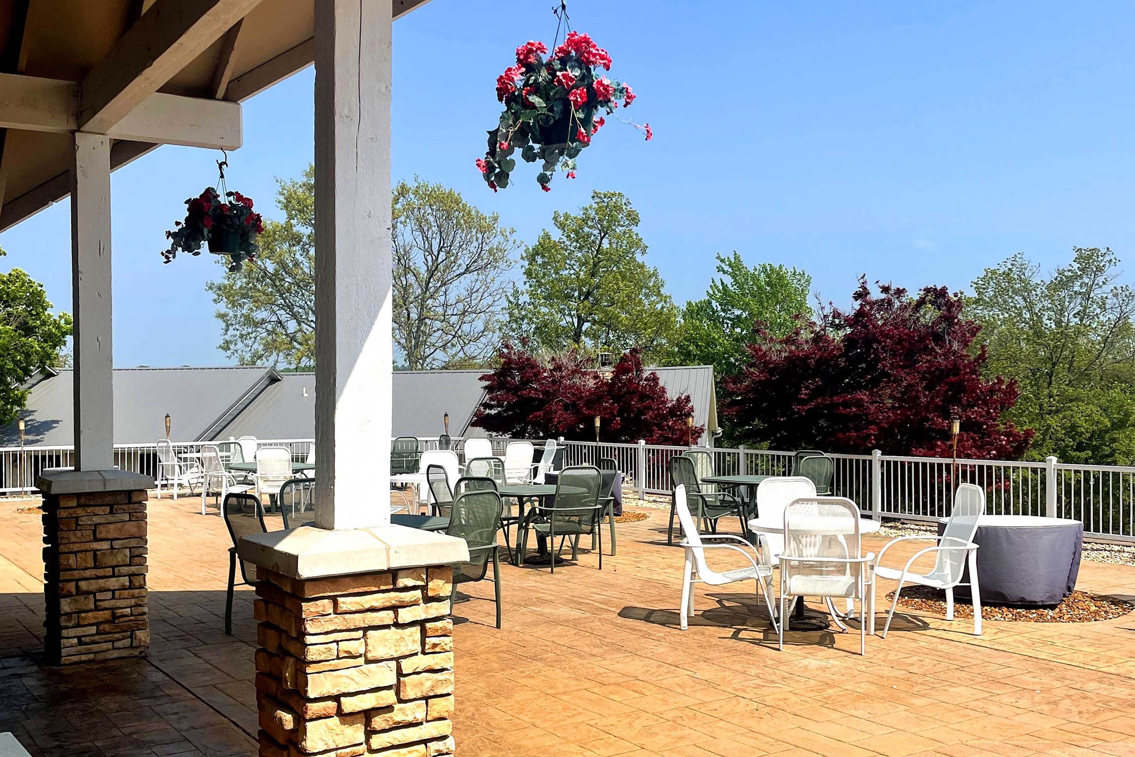 Branson Landing Escape - 18-hole Golf Course!