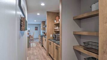 單棟房屋 (5 Bedrooms) | 內部