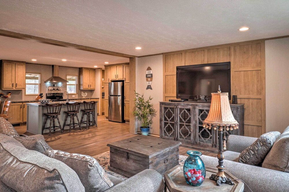 'bayside' Louisiana Vacation Rental w/ Dock!